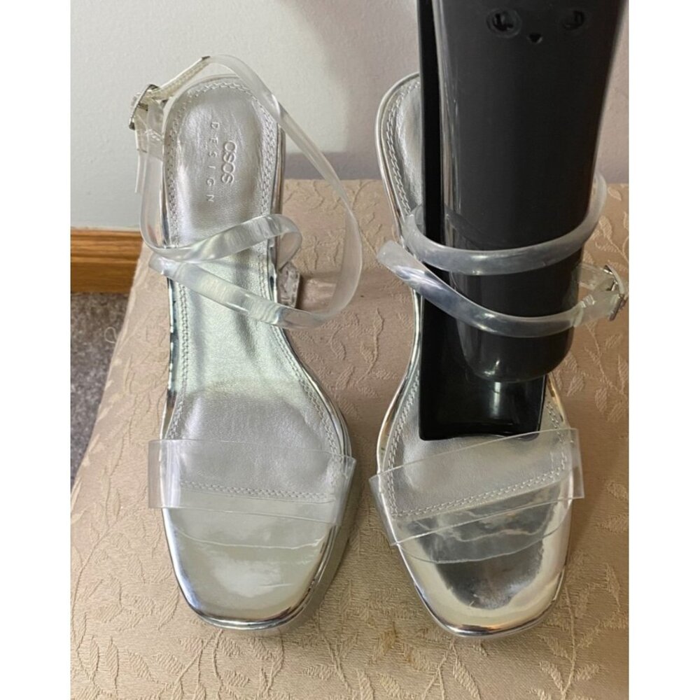 Steve Madden Silver and Clear Platform Heels - Picture 3 of 9
